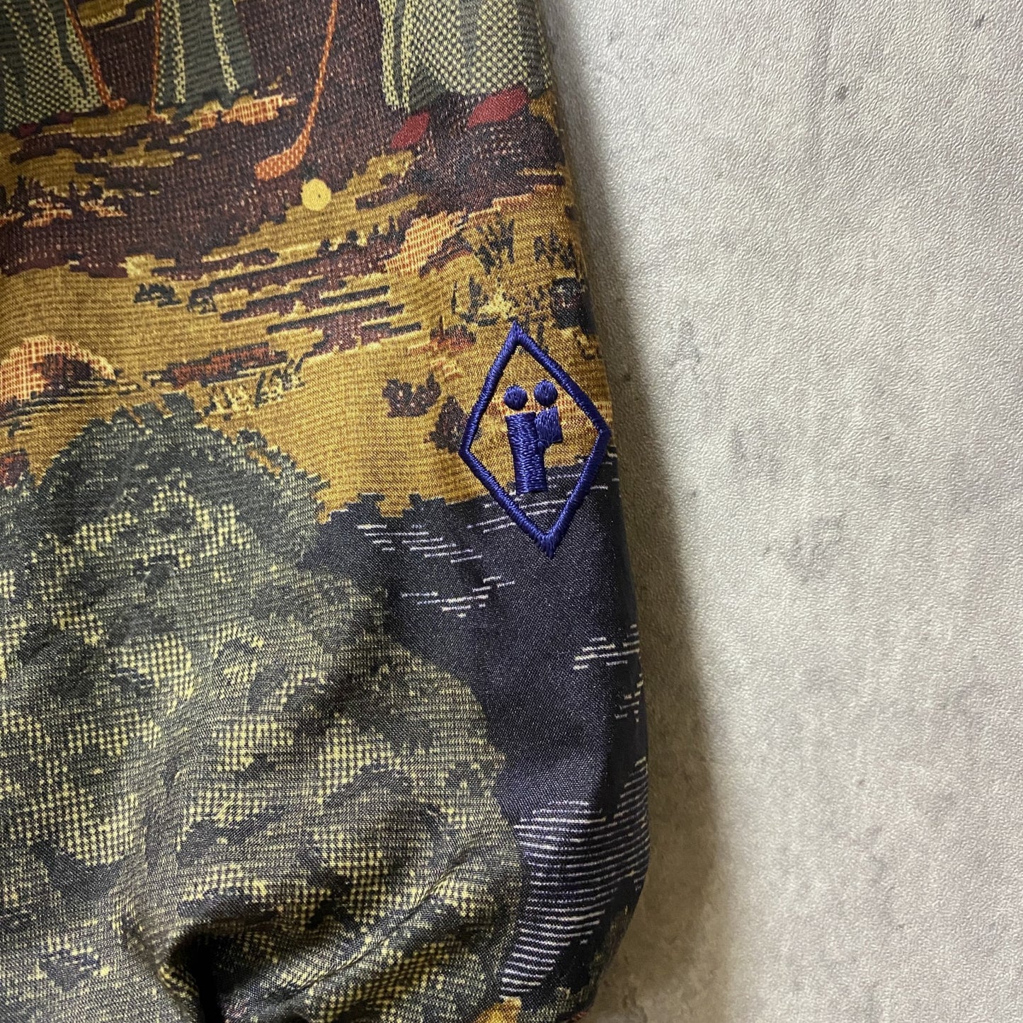 古着 used 長袖総柄ナイロンプルオーバー デザインブルゾン ゴルフ レトロ ヴィンテージ 派手柄 個性的 秋冬服