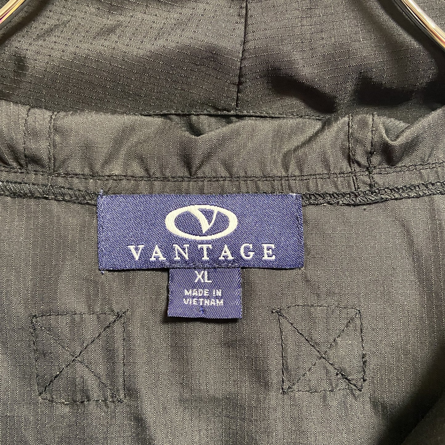 古着 used VANTAGE バンテージ Louisville Cardinals 長袖フルジップナイロンジャケット XLサイズ