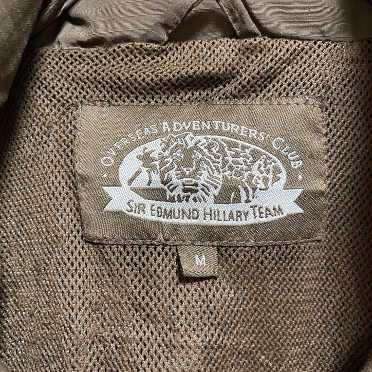 古着 used OVERSEASADVENTURERSCLUB 長袖ナイロンジャケット ワンポイント刺繍 カーキ Mサイズ