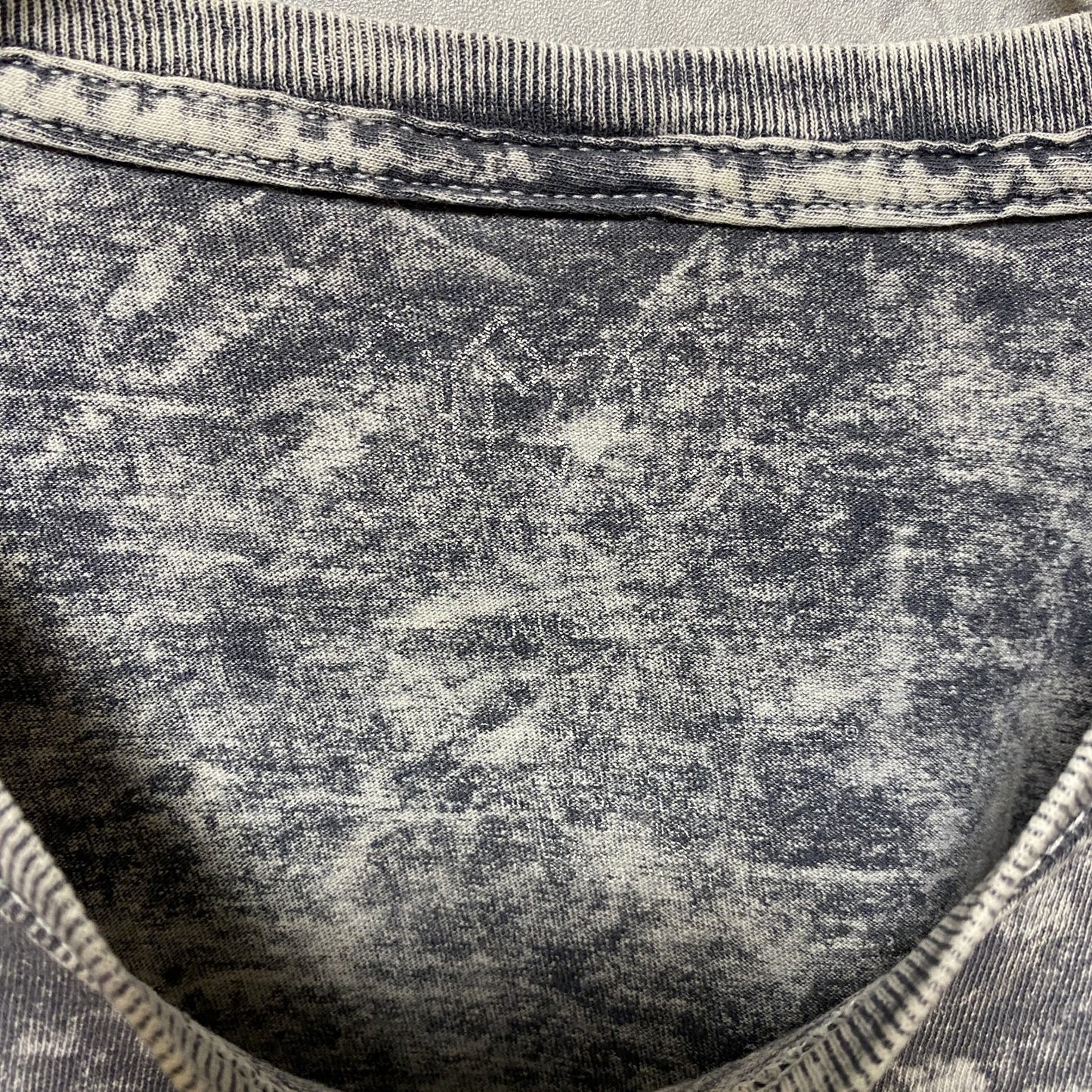 古着 used ACDC TOUR 半袖バンドプリントTシャツ タイダイ柄 クルーネック ダークグレー 白 Mサイズ