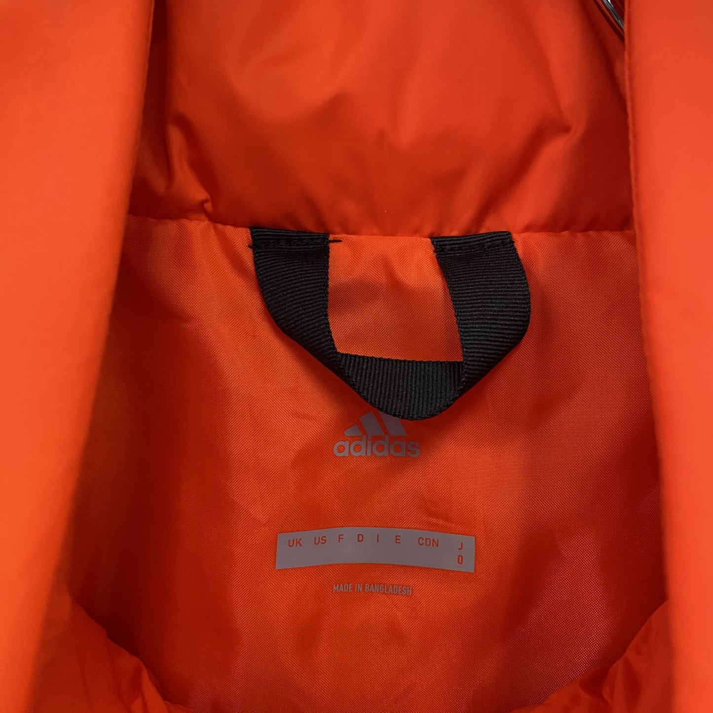 adidas アディダス BOSスリーストライプスインシュレーションジャケット 中綿入り オレンジ Oサイズ