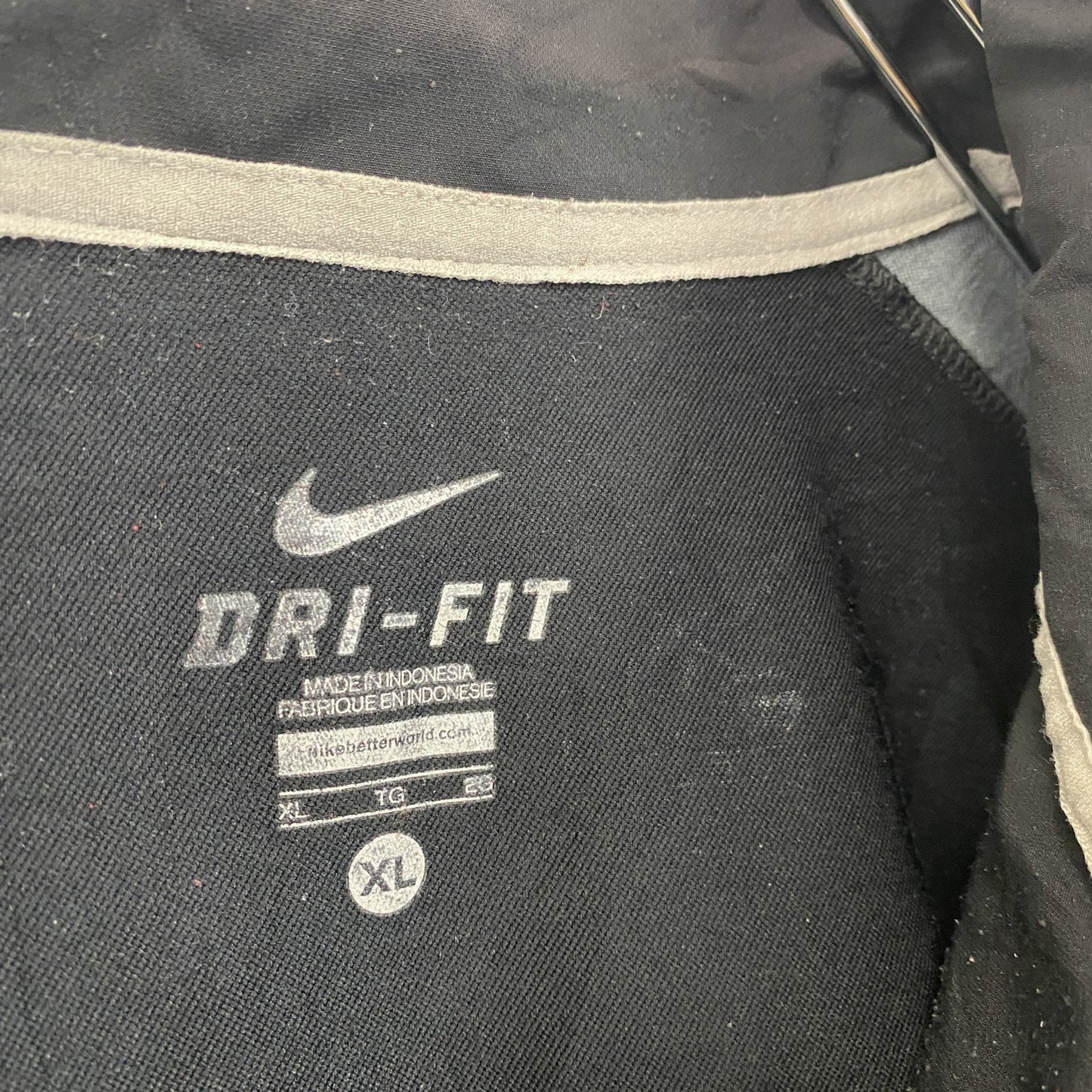 NIKE ナイキ DRI‐FIT 半袖 ハーフジップナイロンジャケット スウッシュロゴ 黒 ブラック XLサイズ