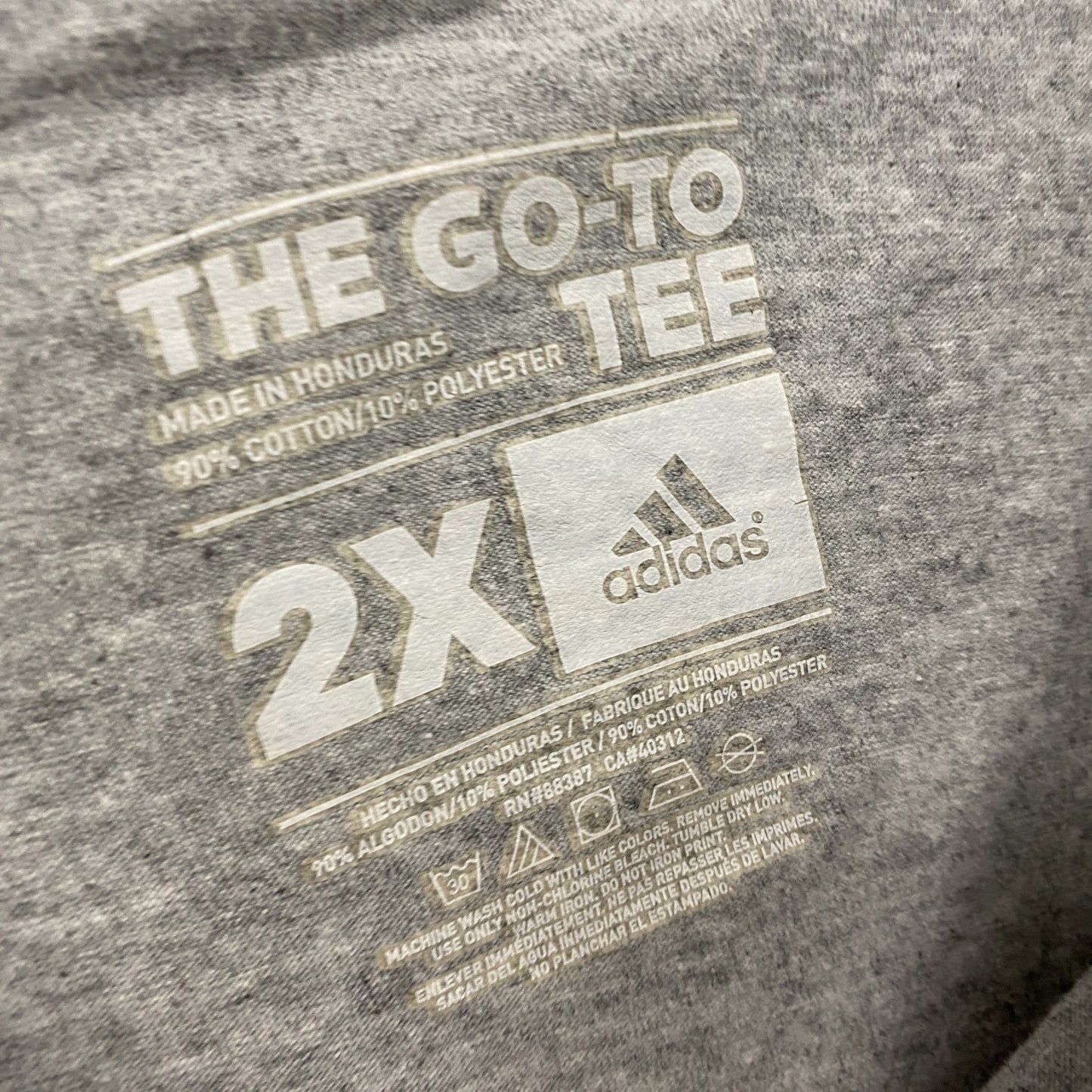 adidas アディダス 半袖プリントTシャツ パフォーマンスロゴ 灰色 グレー 2Xサイズ