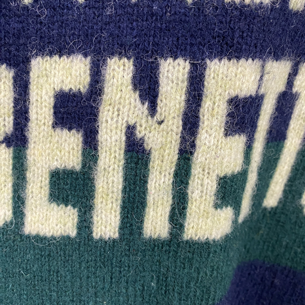 UNITED COLORS OF BENETTON　ウールニットセーター　緑　グリーン　紺　ネイビー　古着