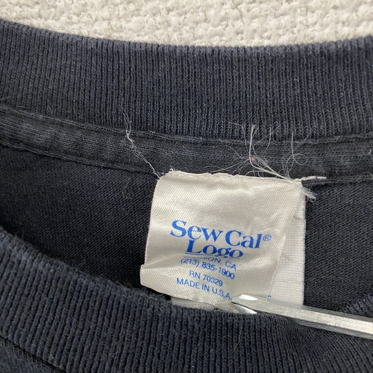 Sew Cal Logo　半袖プリントTシャツ　シングルステッチ　ヴィンテージ　黒　ブラック　XLサイズ カットソー メンズ コットン 古着