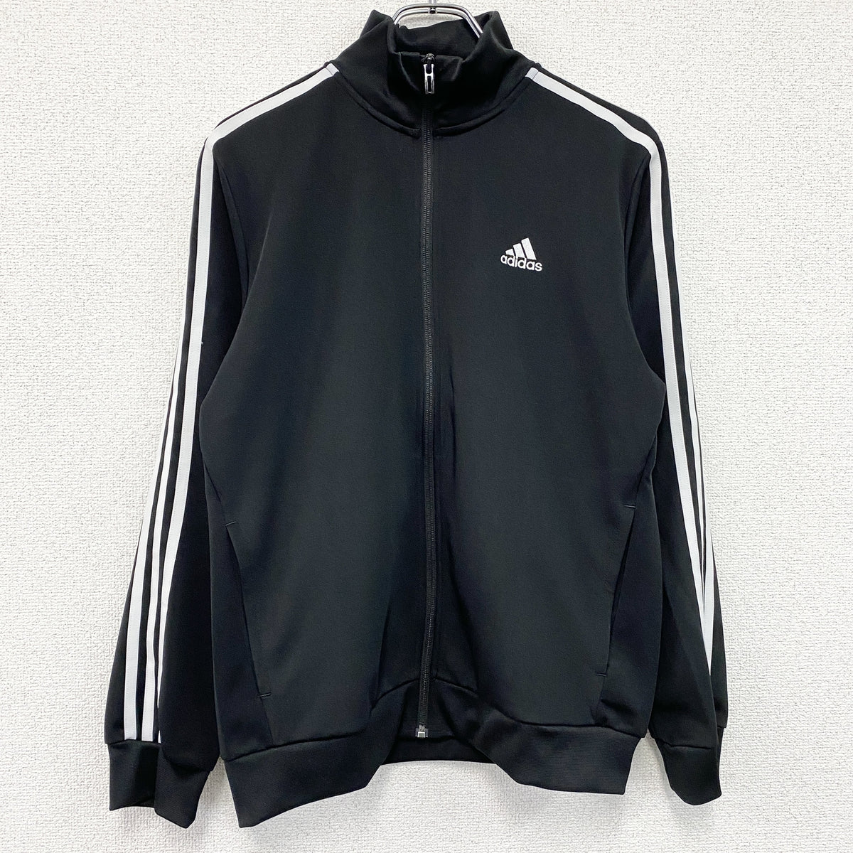 adidas　アディダス　トラックジャケット/ジャージ　黒　ブラック　Mサイズ　古着