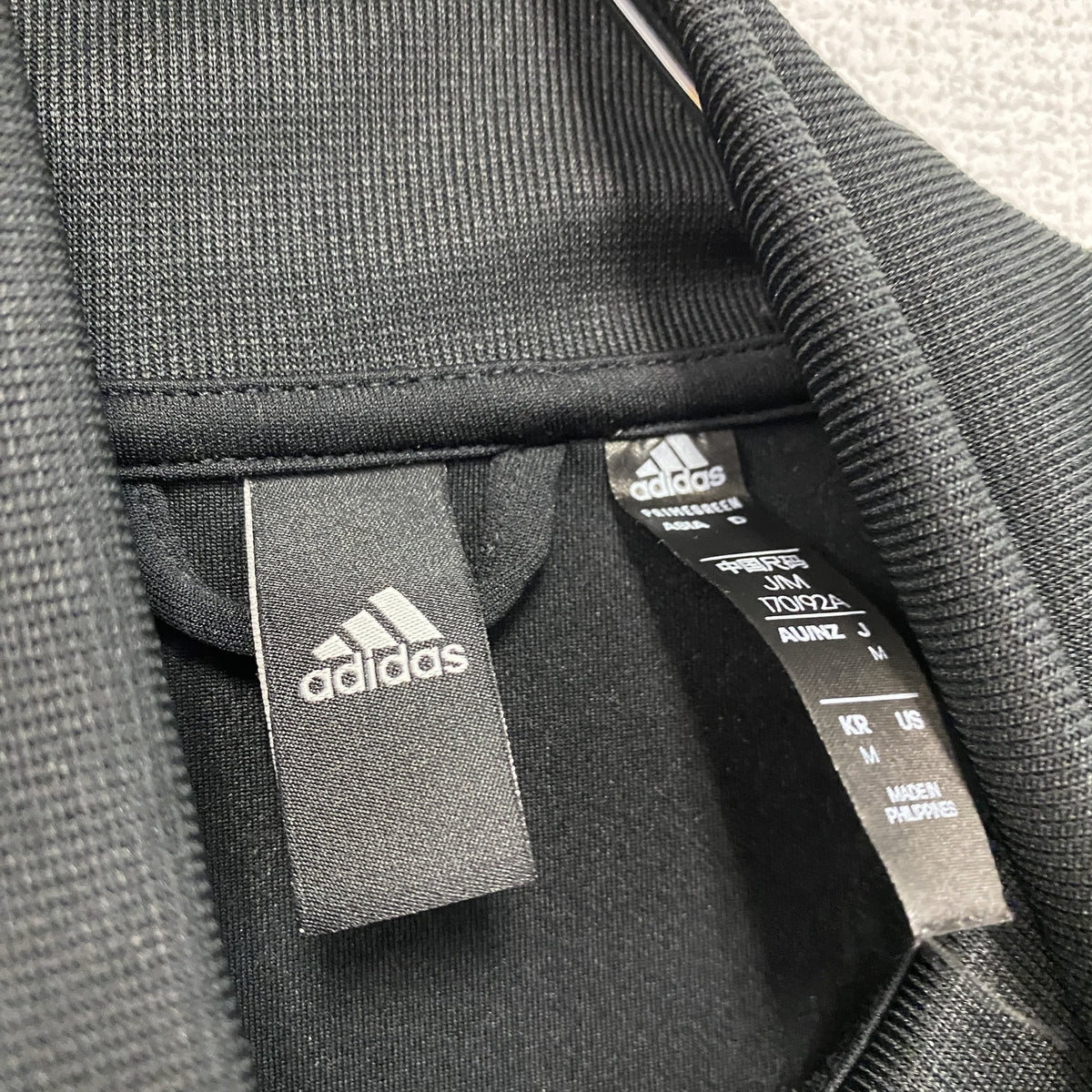 adidas　アディダス　トラックジャケット/ジャージ　黒　ブラック　Mサイズ　古着