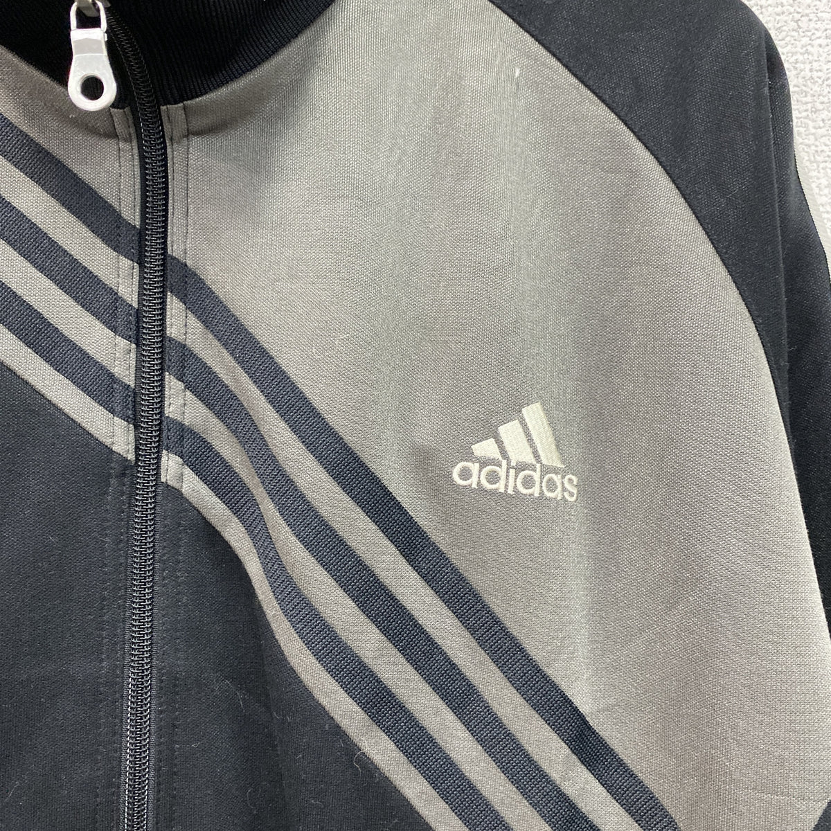 adidas　アディダス　トラックジャケット/ジャージ　黒　ブラック　グレー　XOサイズ　古着