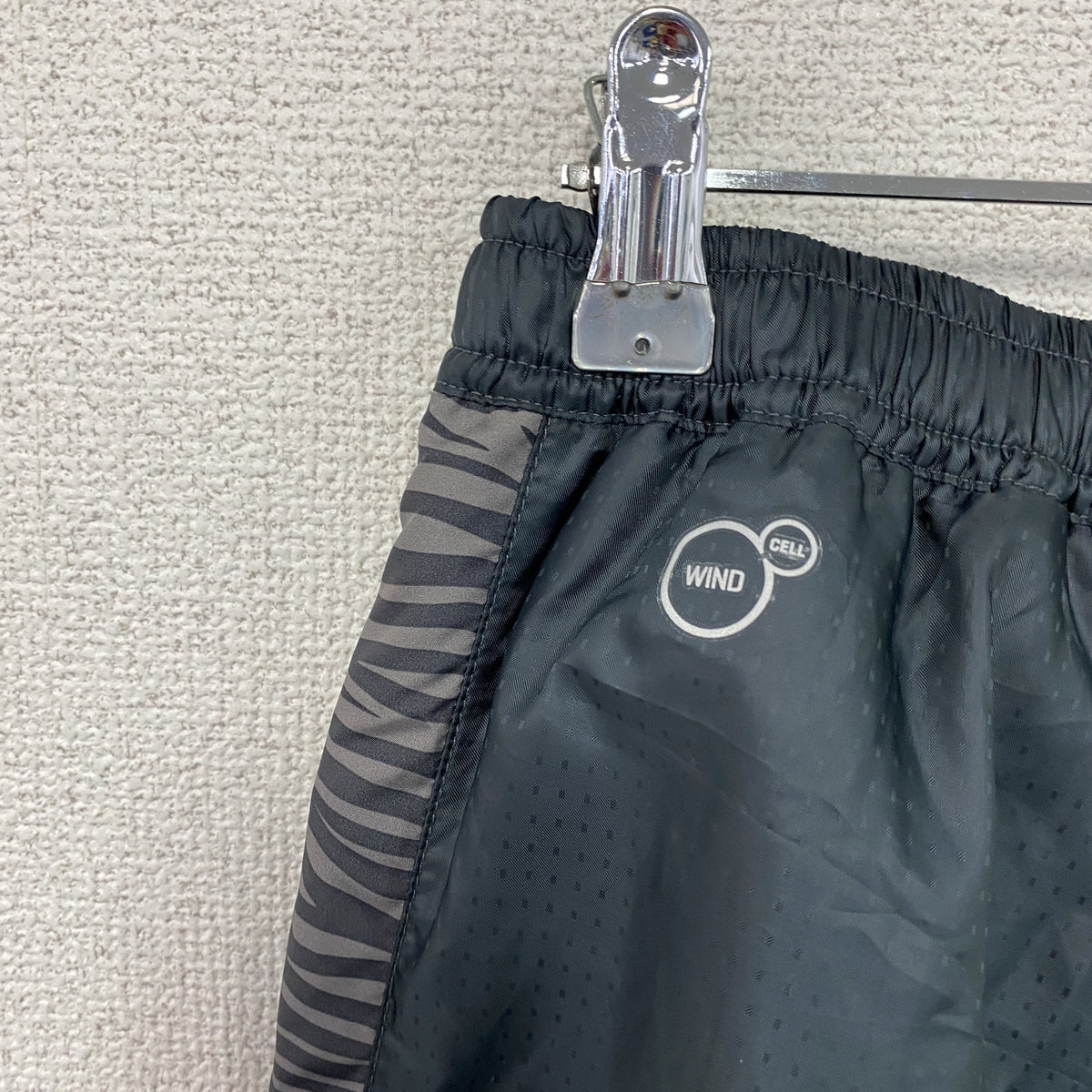 PUMA　プーマ　WINDCELL　ウィンドブレーカーパンツ　ダークグレー　Lサイズ　古着