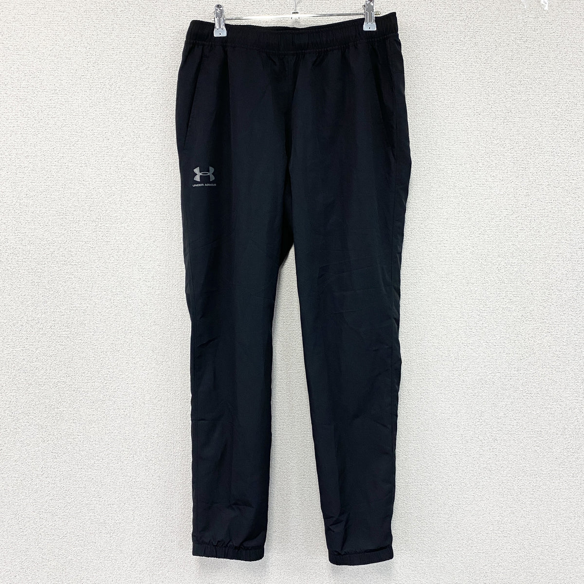 UNDER ARMOUR　アンダーアーマー　UAスポーツスタイルウィンドパンツ　黒　ブラック　Lサイズ　古着