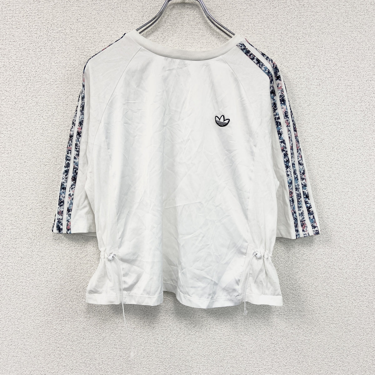 adidas　アディダス　オリジナルス　半袖Tシャツ　白　ホワイト　XSサイズ　古着