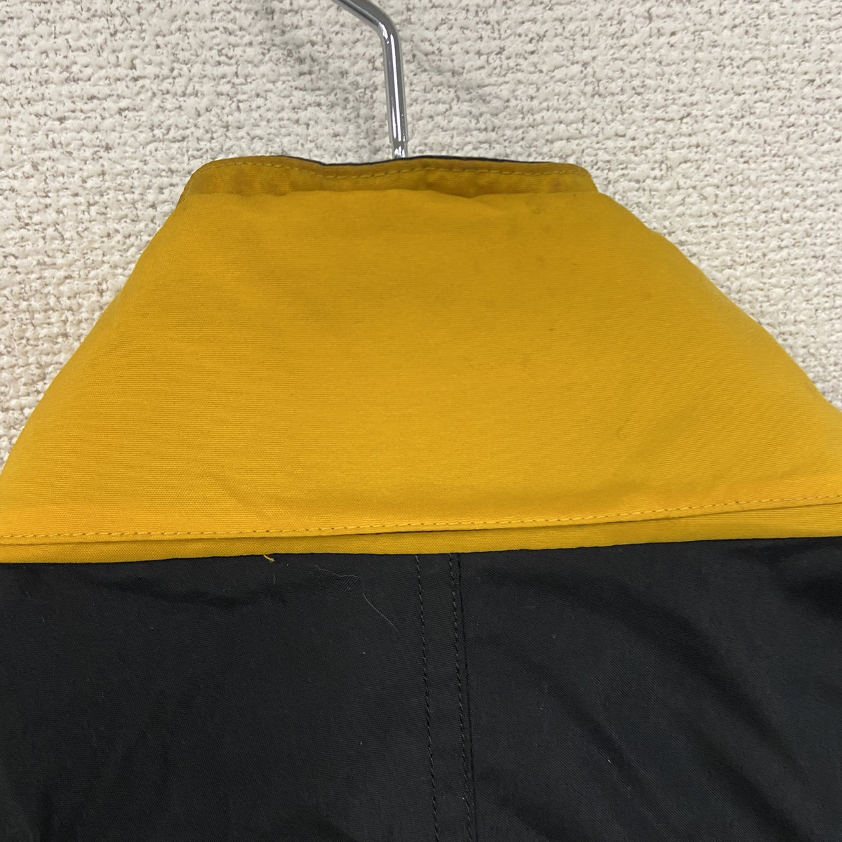 UNIQLO　ユニクロ　フルジップナイロンジャケット/フーディー　黄色　イエロー　Lサイズ　古着