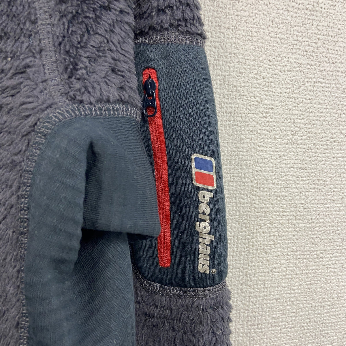 Berghaus　バーグハウス　フルジップフリースジャケット　紺　ネイビー　Mサイズ　古着