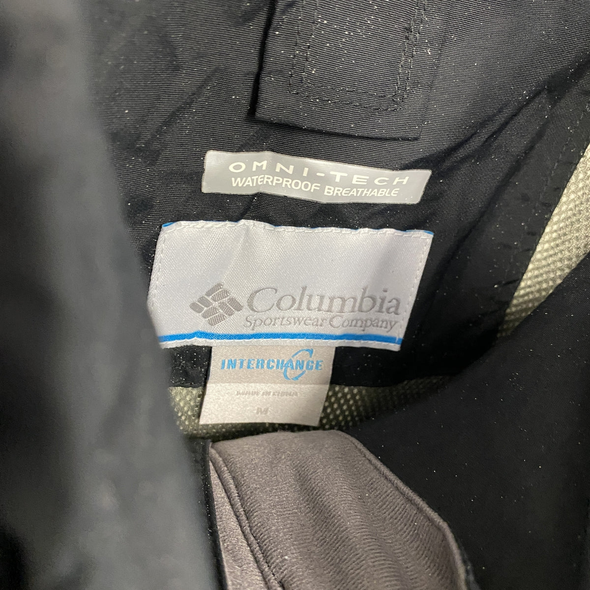 Columbia　コロンビア　フルジップナイロンジャケット　黒　ブラック　Mサイズ　古着