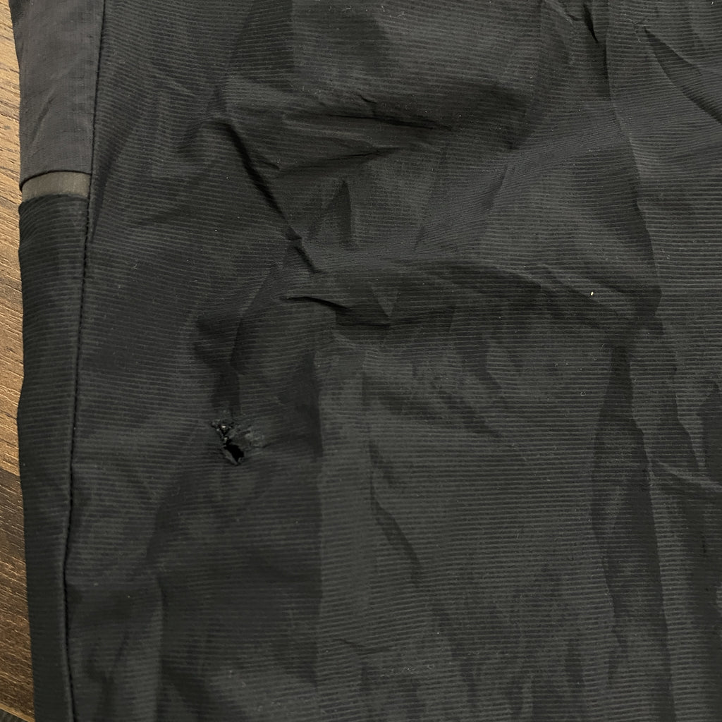 OAKLEY　オークリー　ENHANCE WIND WARM HD PANTS 11.7　カジュアルパンツ　黒　ブラック　Lサイズ　古着