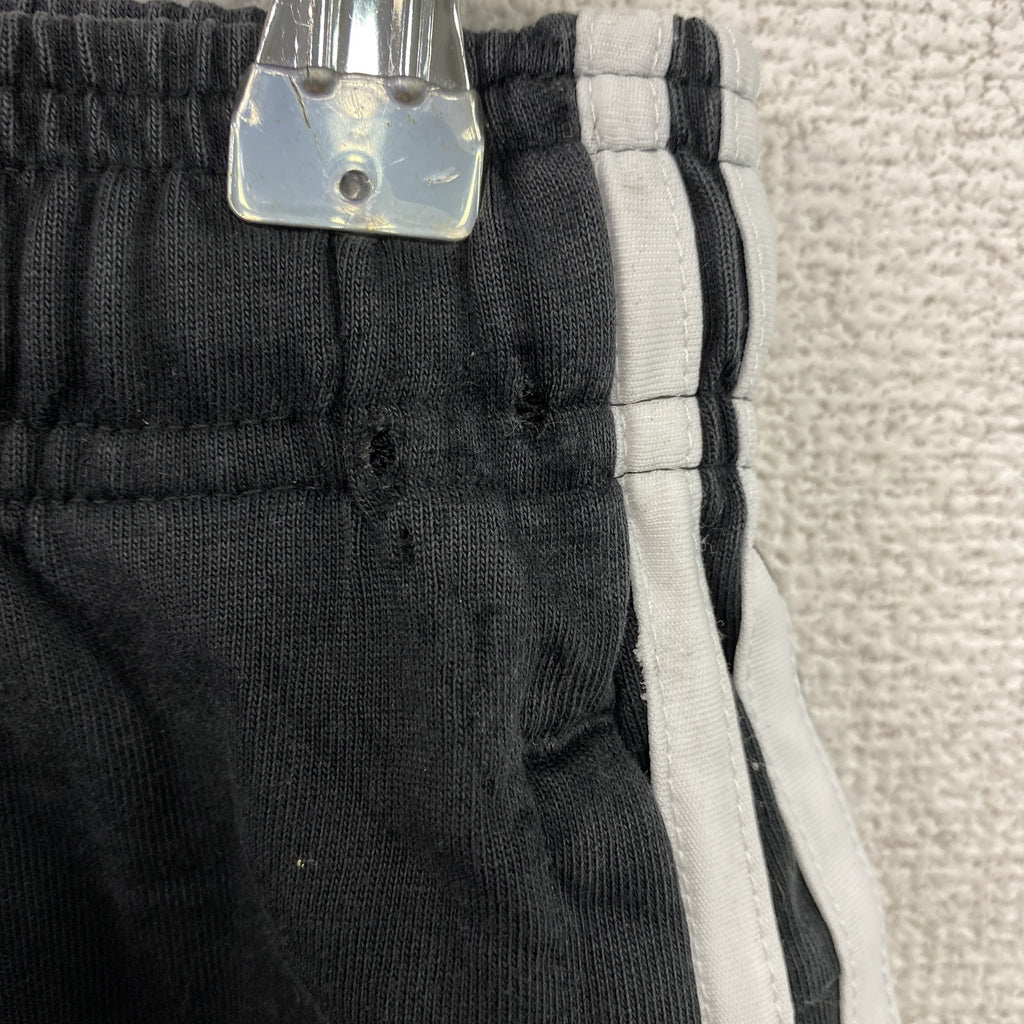 adidas　アディダス　ハーフパンツ/ショートパンツ　黒　ブラック　Mサイズ　古着