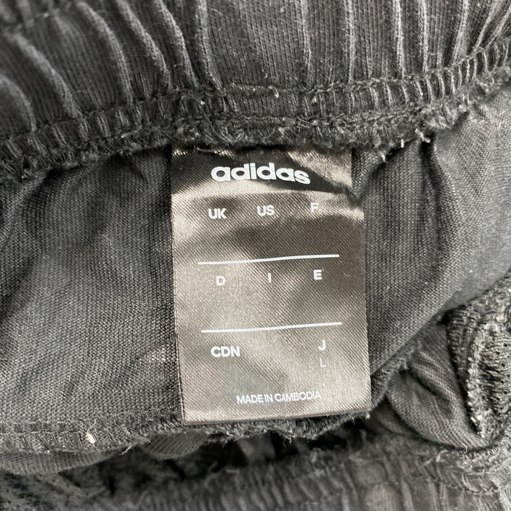 adidas　アディダス　ハーフパンツ/ショートパンツ　黒　ブラック　Mサイズ　古着