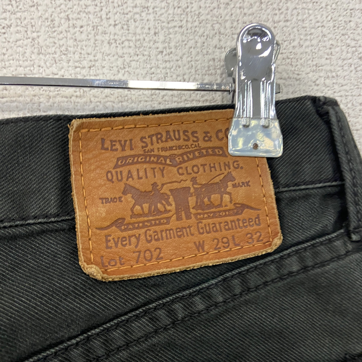 Levi's　リーバイス　702　デニムパンツ/ジーンズ　ジップフライ　黒　ブラック　W29サイズ　古着