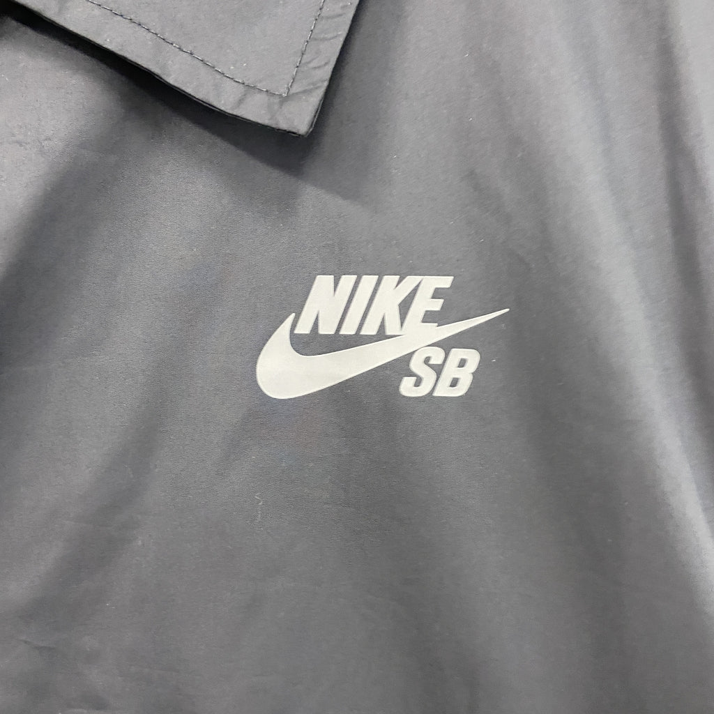 NIKE　ナイキ　フルボタンジャケット　黒　ブラック　Sサイズ　古着