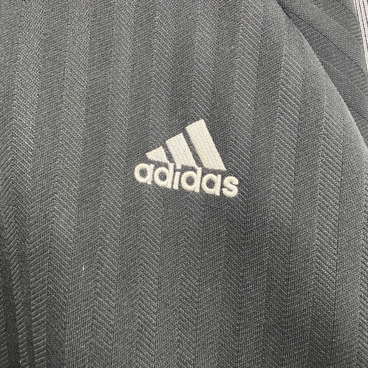 adidas　アディダス　トラックジャケット/ジャージ　黒　ブラック　Lサイズ　古着