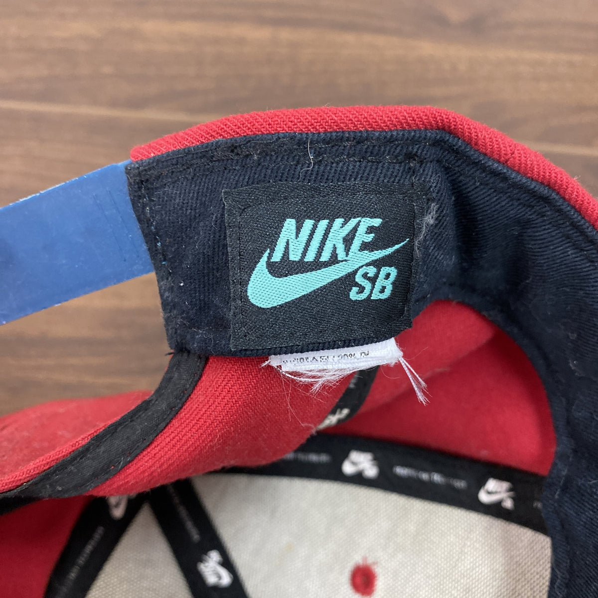 NIKE SB　ナイキエスビー　キャップ　ベースボールキャップ　刺　赤　レッド　紺　ネイビー　古着