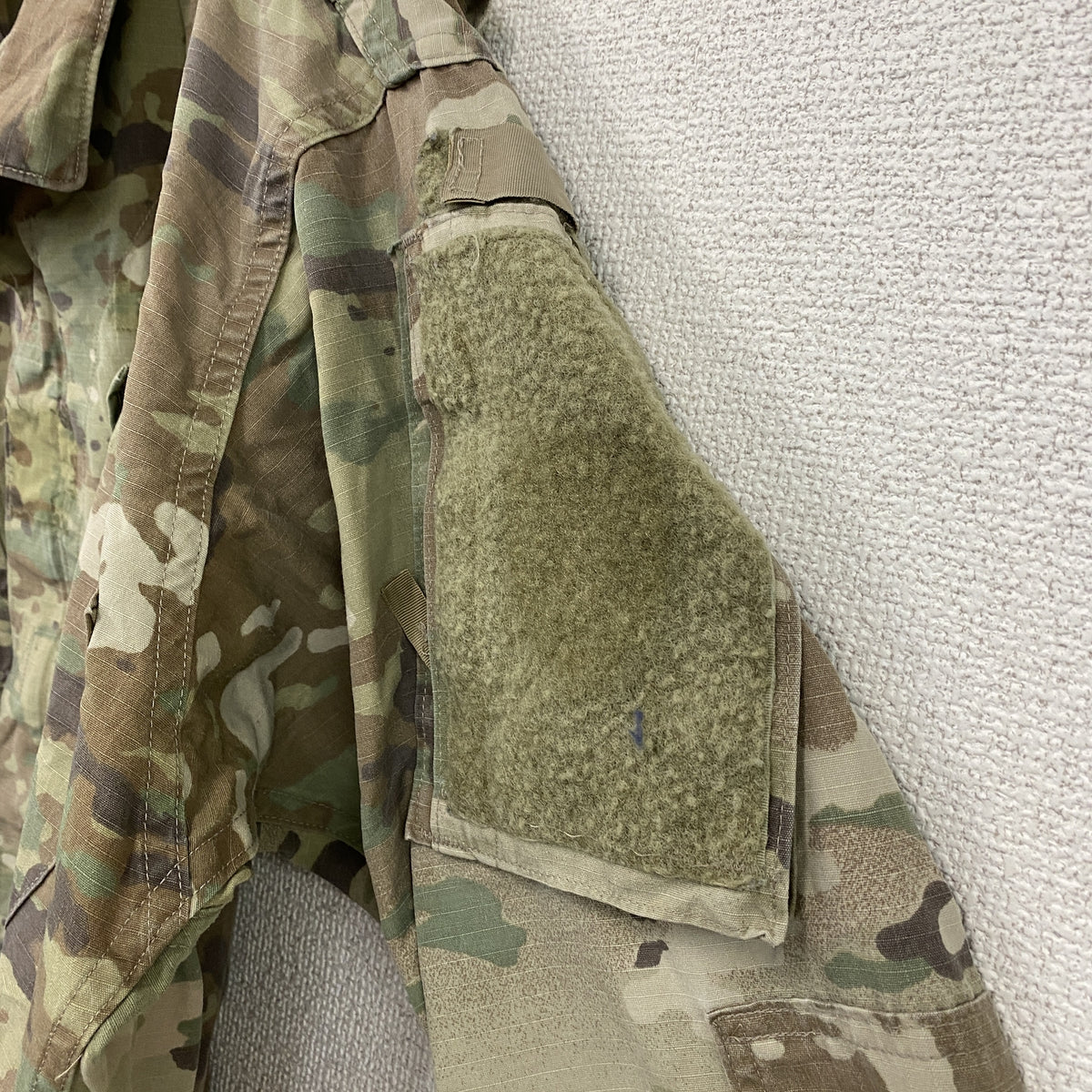 U.S ARMY　米軍　ミリタリージャケット　コンバットジャケット　リップストップ　マルチカム　迷彩　カーキ　古着