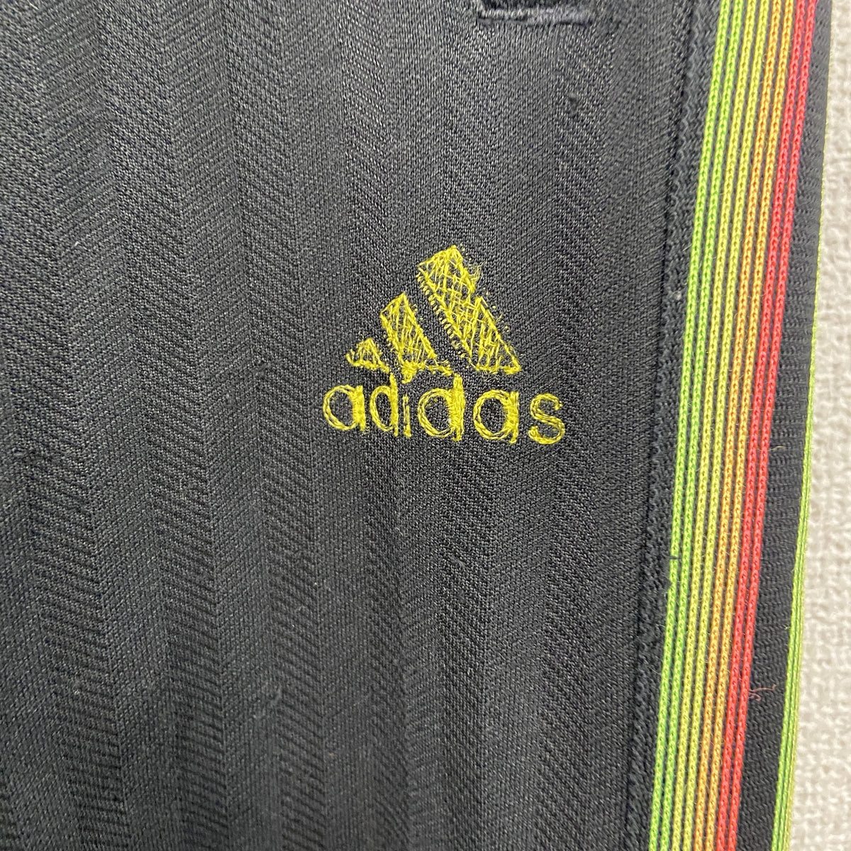 adidas　アディダス　トラックパンツ/ジャージパンツ　黒　ブラック　Mサイズ　古着