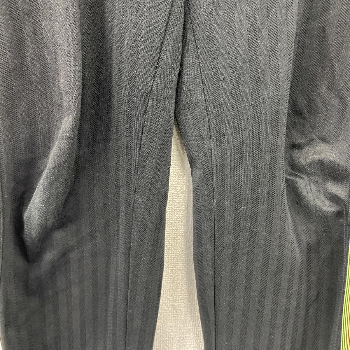 adidas　アディダス　トラックパンツ/ジャージパンツ　黒　ブラック　Mサイズ　古着