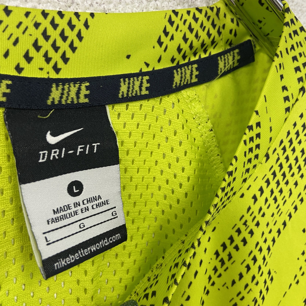 NIKE　ナイキ　半袖プリントTシャツ　黄色　イエロー　Lサイズ　古着