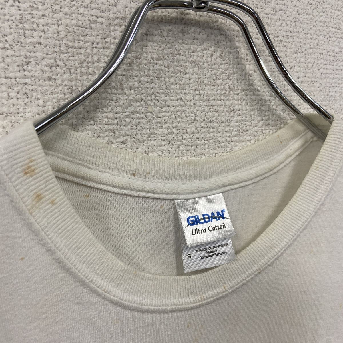 GILDAN　ギルダン　RAVEN NATION　半袖プリントTシャツ　白　ホワイト　Sサイズ カットソー コットン 古着