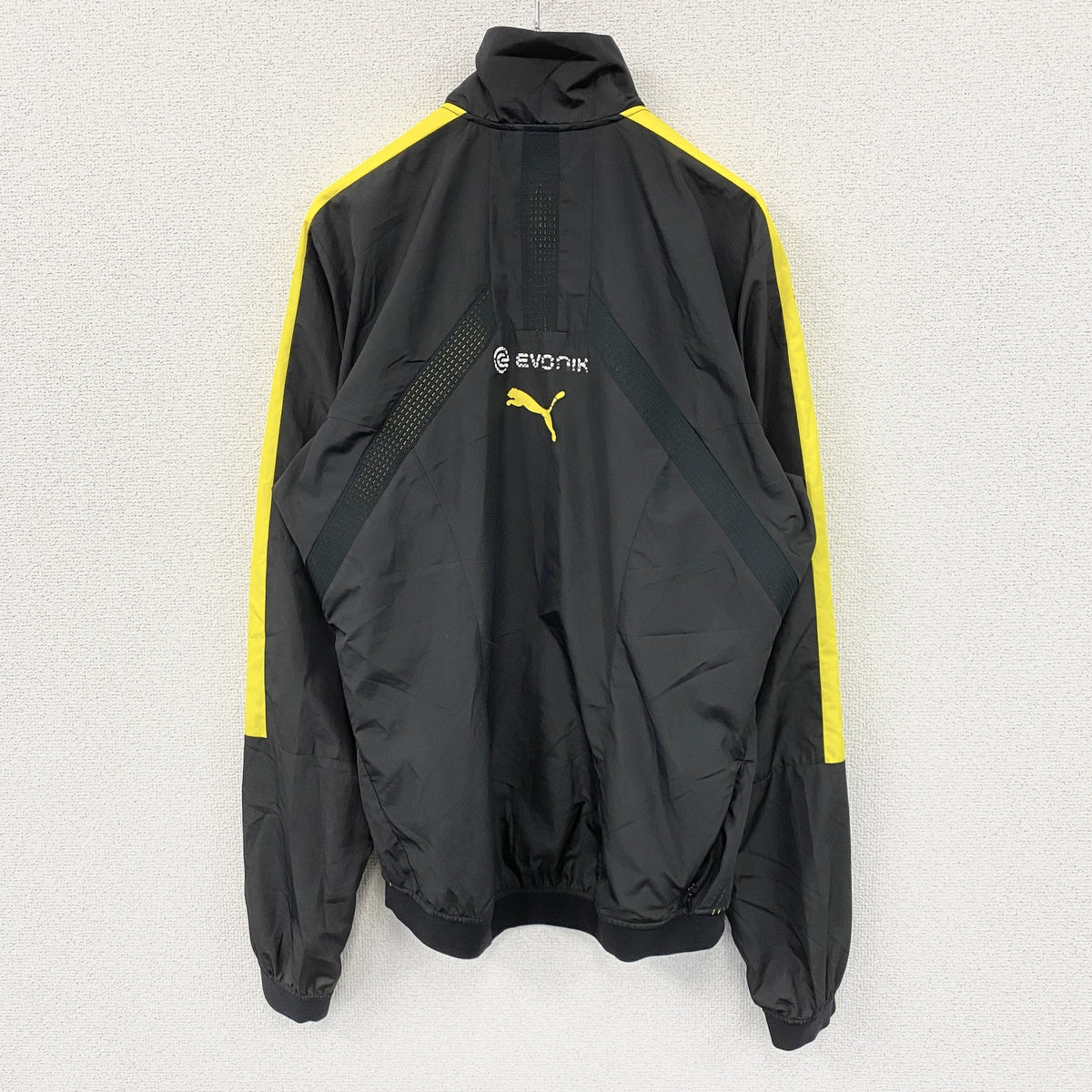 PUMA　プーマ　フルジップジャケット　黒　ブラック　イエロー　Mサイズ　古着