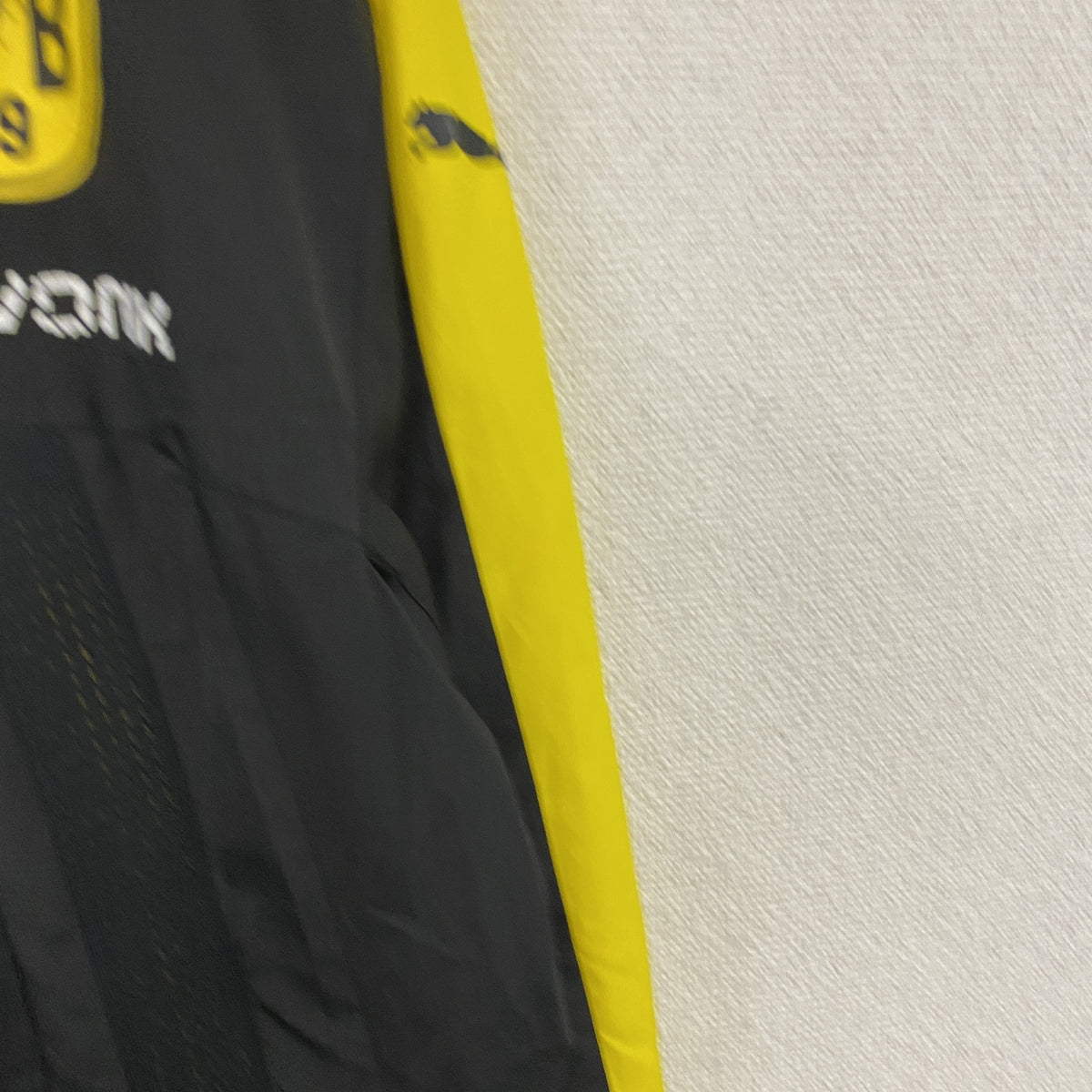 PUMA　プーマ　フルジップジャケット　黒　ブラック　イエロー　Mサイズ　古着