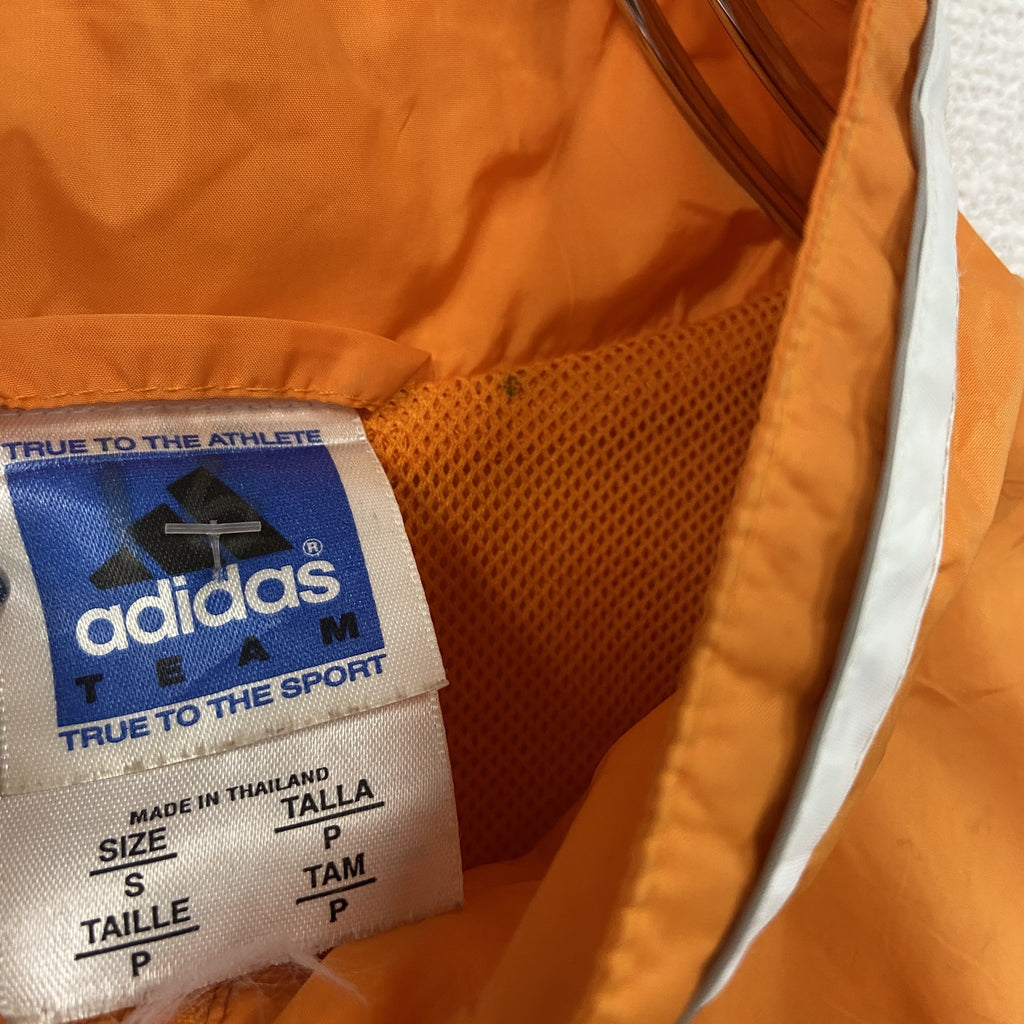 adidas　アディダス　マウンテンパーカー/ナイロンジャケット　オレンジ　Sサイズ　古着