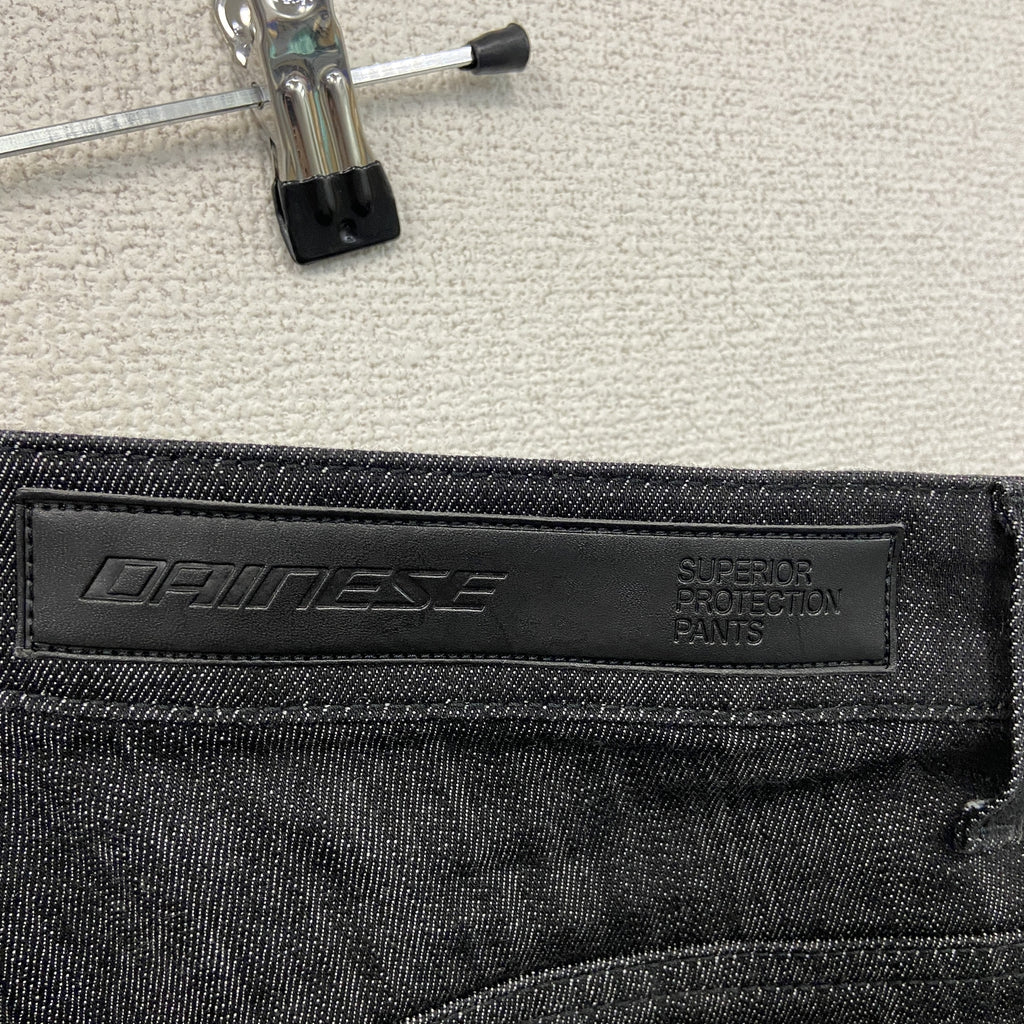 DAINESE　ダイネーゼ　デニムパンツ/ジーンズ　ジップフライ　黒　ブラック　W31サイズ　古着