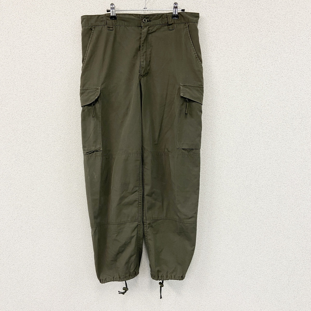 HEERESEIGENTUM　FECSA　オーストラリア軍　カーゴパンツ/ミリタリーパンツ　ジップフライ　カーキ　1サイズ　古着