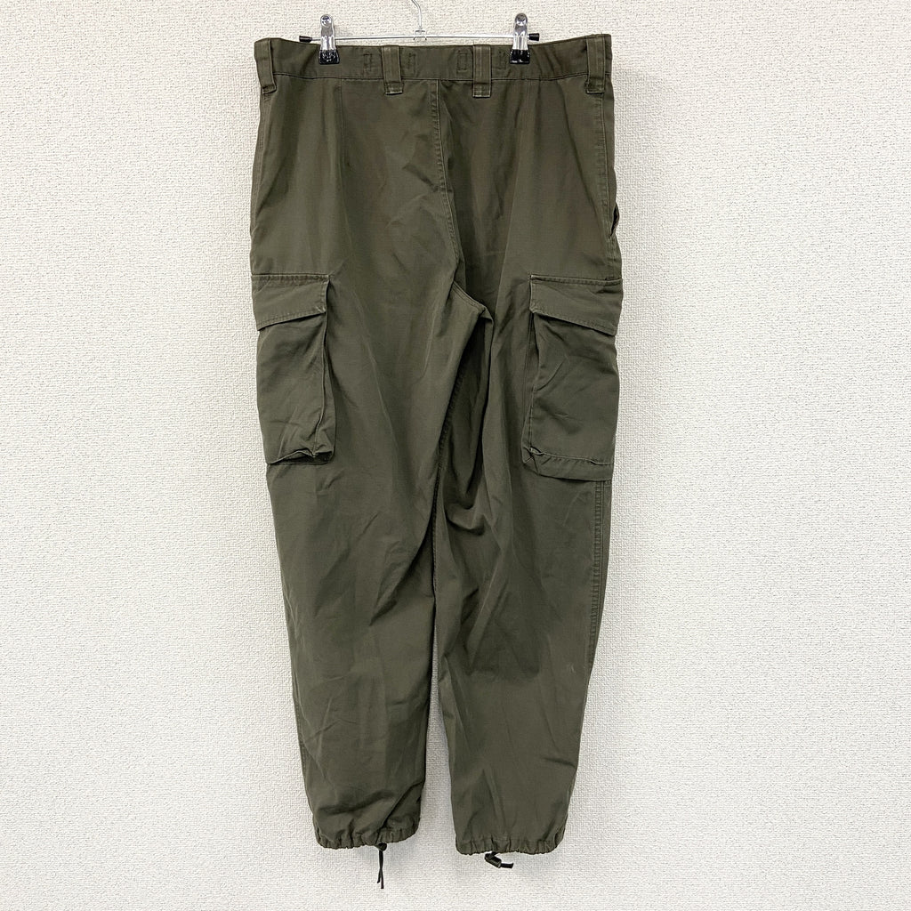 HEERESEIGENTUM　FECSA　オーストラリア軍　カーゴパンツ/ミリタリーパンツ　ジップフライ　カーキ　1サイズ　古着