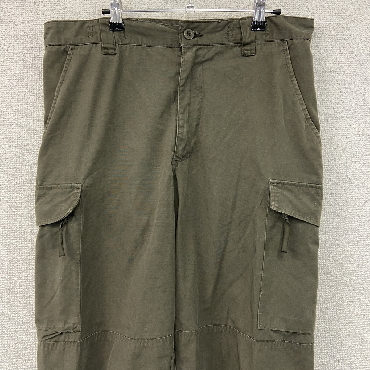 HEERESEIGENTUM　FECSA　オーストラリア軍　カーゴパンツ/ミリタリーパンツ　ジップフライ　カーキ　1サイズ　古着