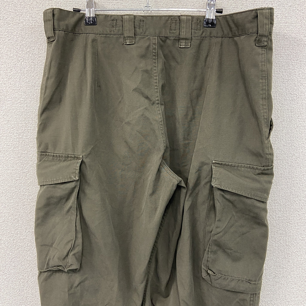 HEERESEIGENTUM　FECSA　オーストラリア軍　カーゴパンツ/ミリタリーパンツ　ジップフライ　カーキ　1サイズ　古着