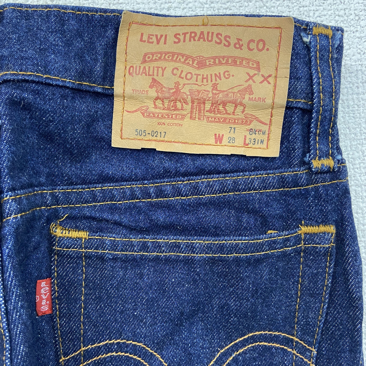 Levi's　リーバイス　505-0217　デニムパンツ/ジーンズ　ジップフライ　インディゴ　W28サイズ　古着
