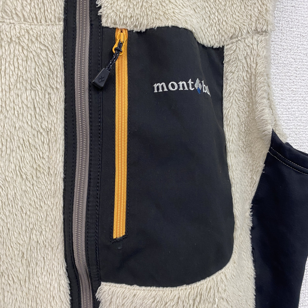 Mont-bell　モンベル　フリースベスト　ベージュ　Lサイズ　古着