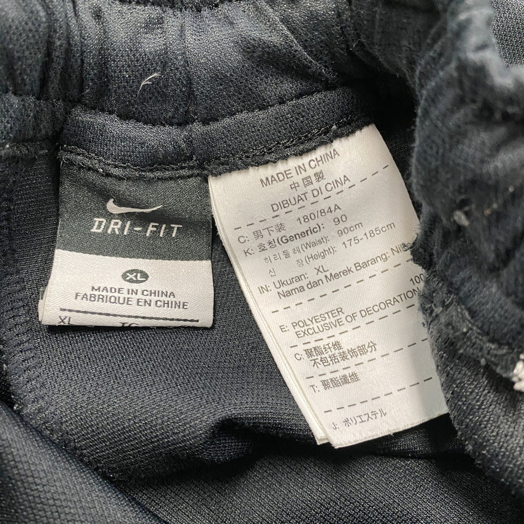 NIKE　ナイキ　DRI-FIT　ジャージ　トラックパンツ　スウッシュ　黒　ブラック　XLサイズ　古着