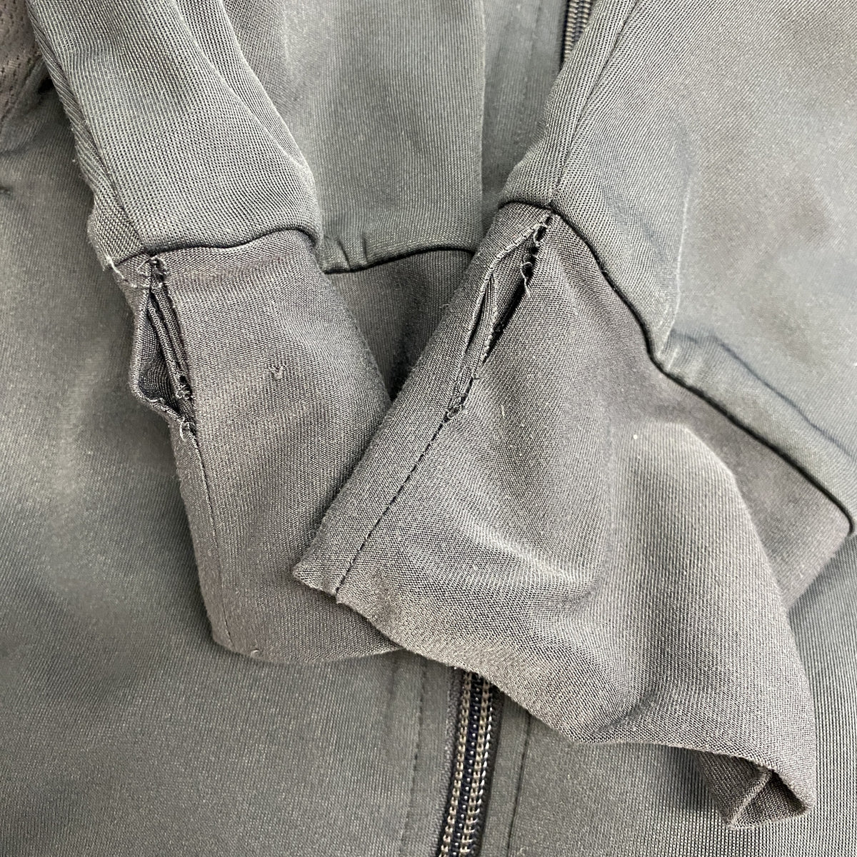 NIKE　ナイキ　DRI-FIT　フルジップパーカー/ジャージ　スウッシュ　グレー　Lサイズ　古着