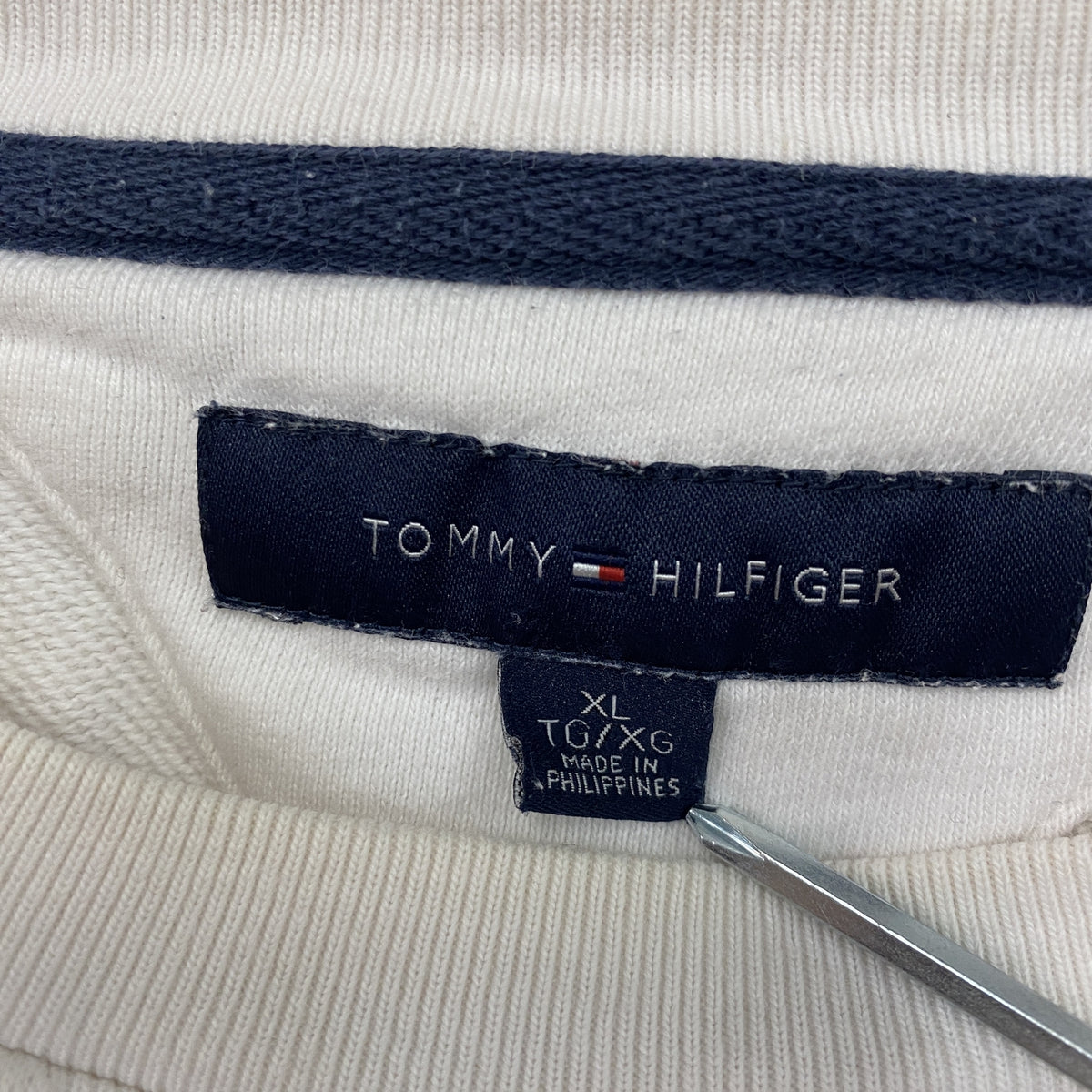 TOMMY HILFIGER　トミーヒルフィガー　スウェット/トレーナー　前V　白　ホワイト　XLサイズ　古着