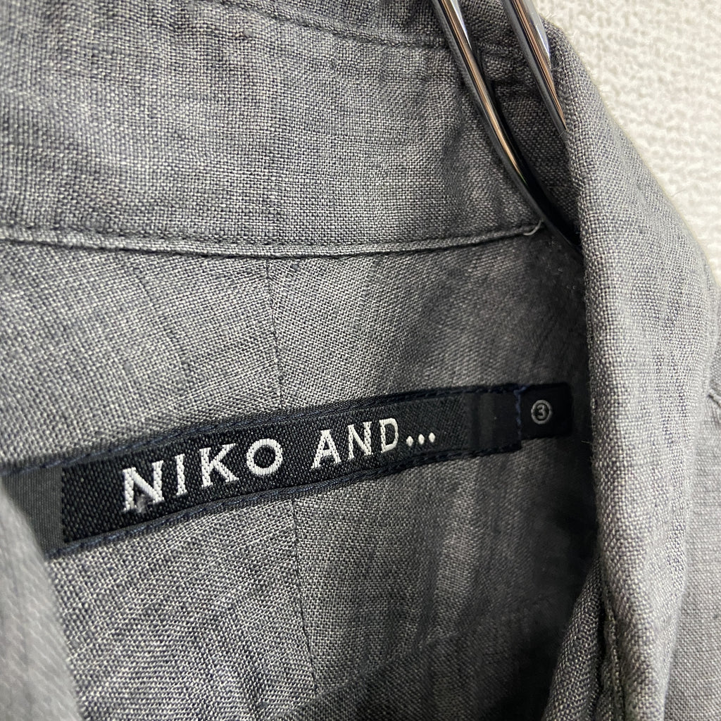 niko and...　ニコアンド　長袖ボタンダウンシャツ　ダークグレー　3サイズ　古着