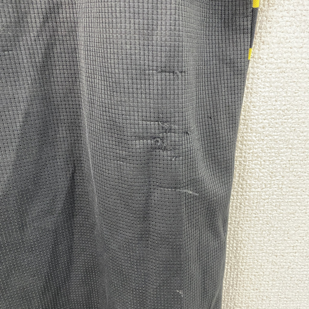 PUMA　プーマ　半袖プリントTシャツ　黒　黄色　ブラック　イエロー　Mサイズ　古着