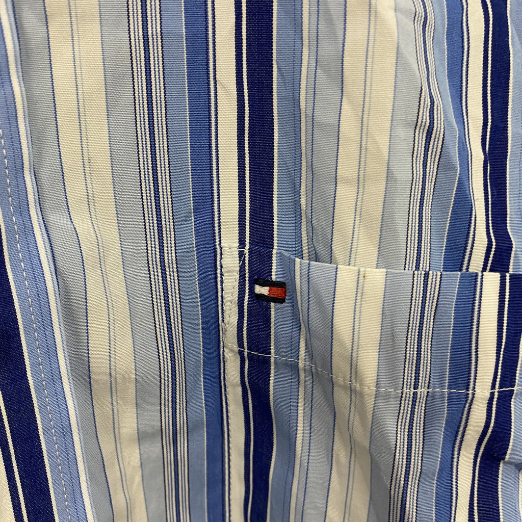 TOMMY HILFIGER　トミーヒルフィガー　半袖ボタンダウンシャツ　ストライプ　マルチカラー　青　ブルー　Mサイズ　古着