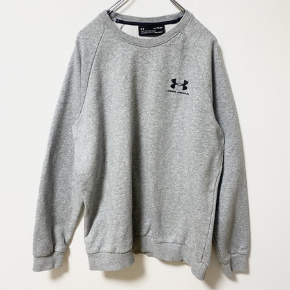 古着 used　UNDER ARMOUR アンダーアーマー　長袖プリントスウェット　トレーナー　ワンポイントロゴ　XLサイズ