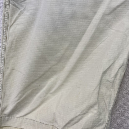 STUSSY　ステューシー　ハーフパンツ　アイボリー