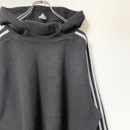 古着 used　adidas アディダス　長袖フリースパーカー　プルオーバー　ライン　ブラック　ワンポイントロゴ刺繍　XLサイズ