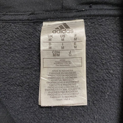 古着 used　adidas　アディダス　長袖フロントプリントパーカー　スウェットプルオーバー　黒　グレー　秋冬服　Mサイズ